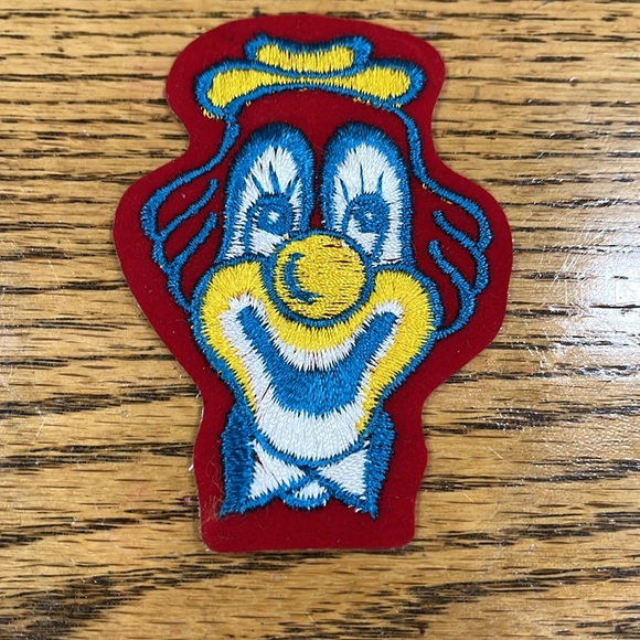 Vintage Assorted Embroidered Patches - Picture 7 of 7